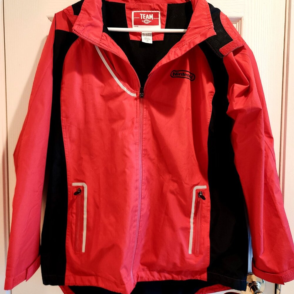 VTG Nintendo Employee Jacket Wii Mario Team 365 Hooded Jacket! SUPER RARE!